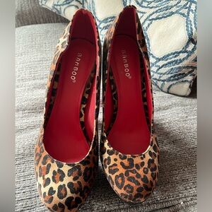 Bamboo Leopard Print Women's Shoes Size 8